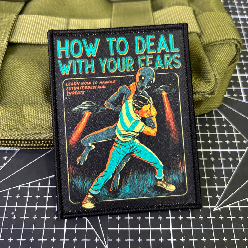 Urban Backpack Tactical - Parche táctico Subduing Aliens: Cómo lidiar